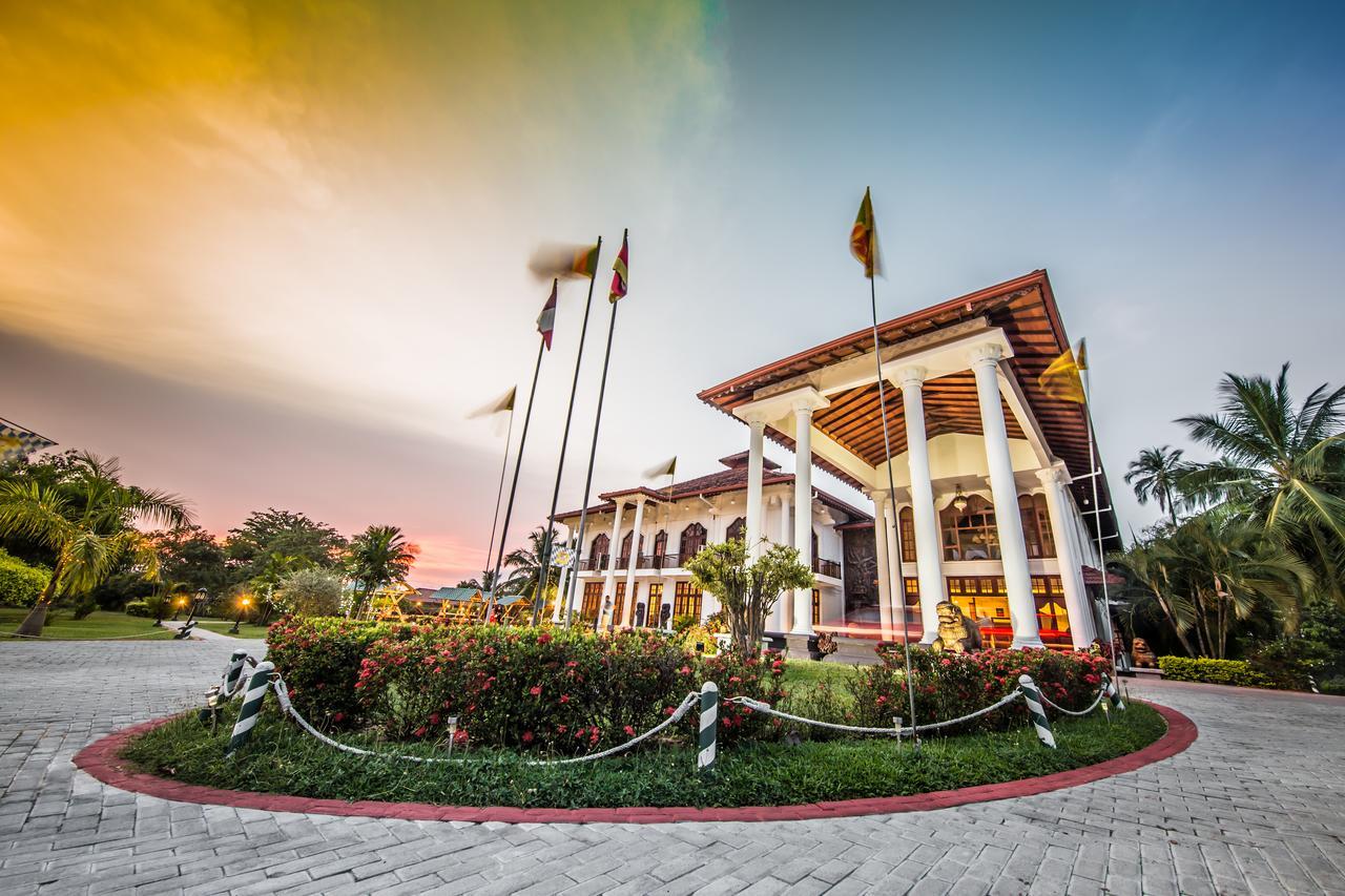 Hotel Yapahuwa Paradise Exteriér fotografie